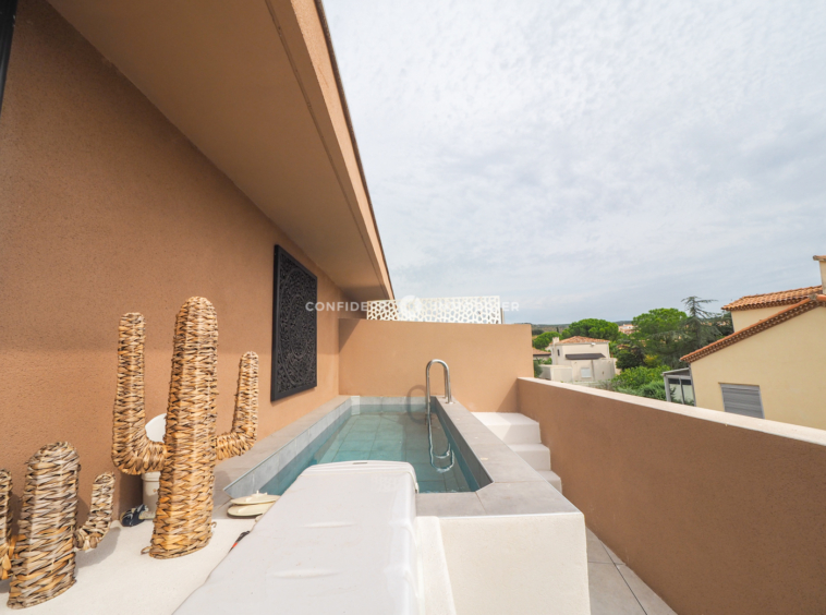 Loggia avec piscine